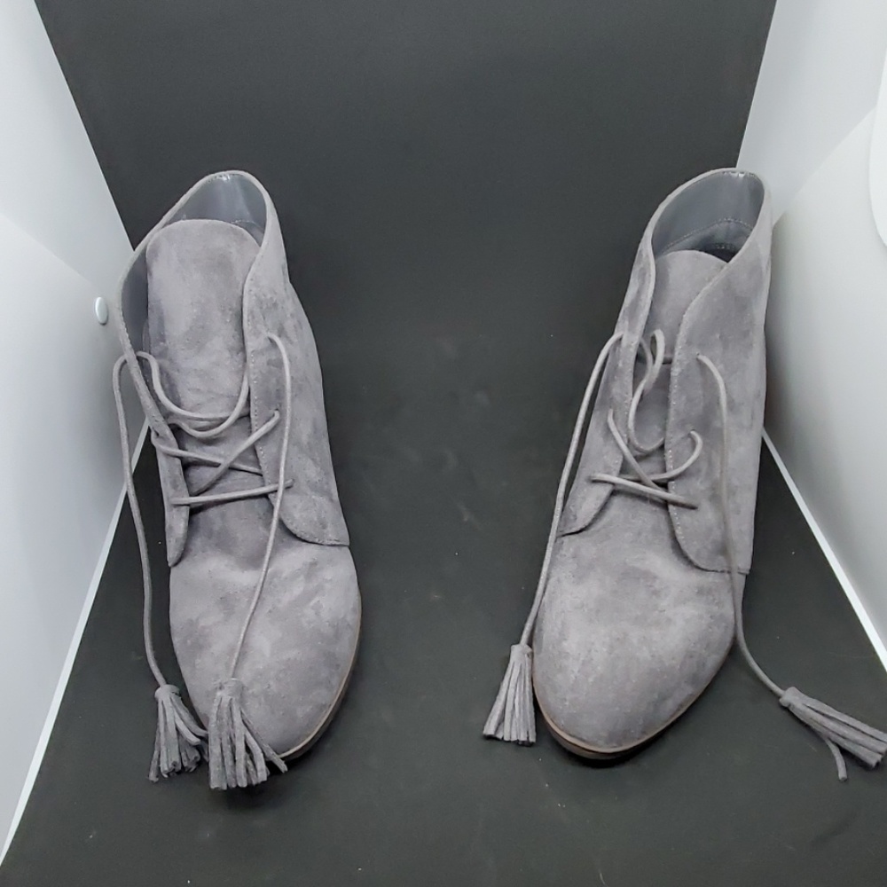 Women's shoes.